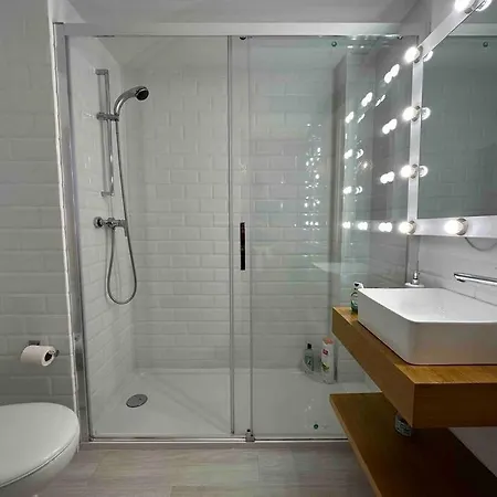 En Un Edificio Senorial: Duplex Totalmente Nuevo. * Vigo